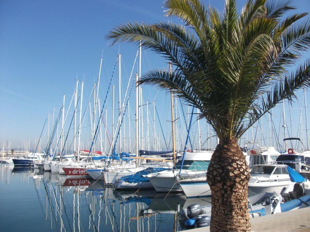 Port De Hyeres L'Etoile Marine Apartment Luaran gambar