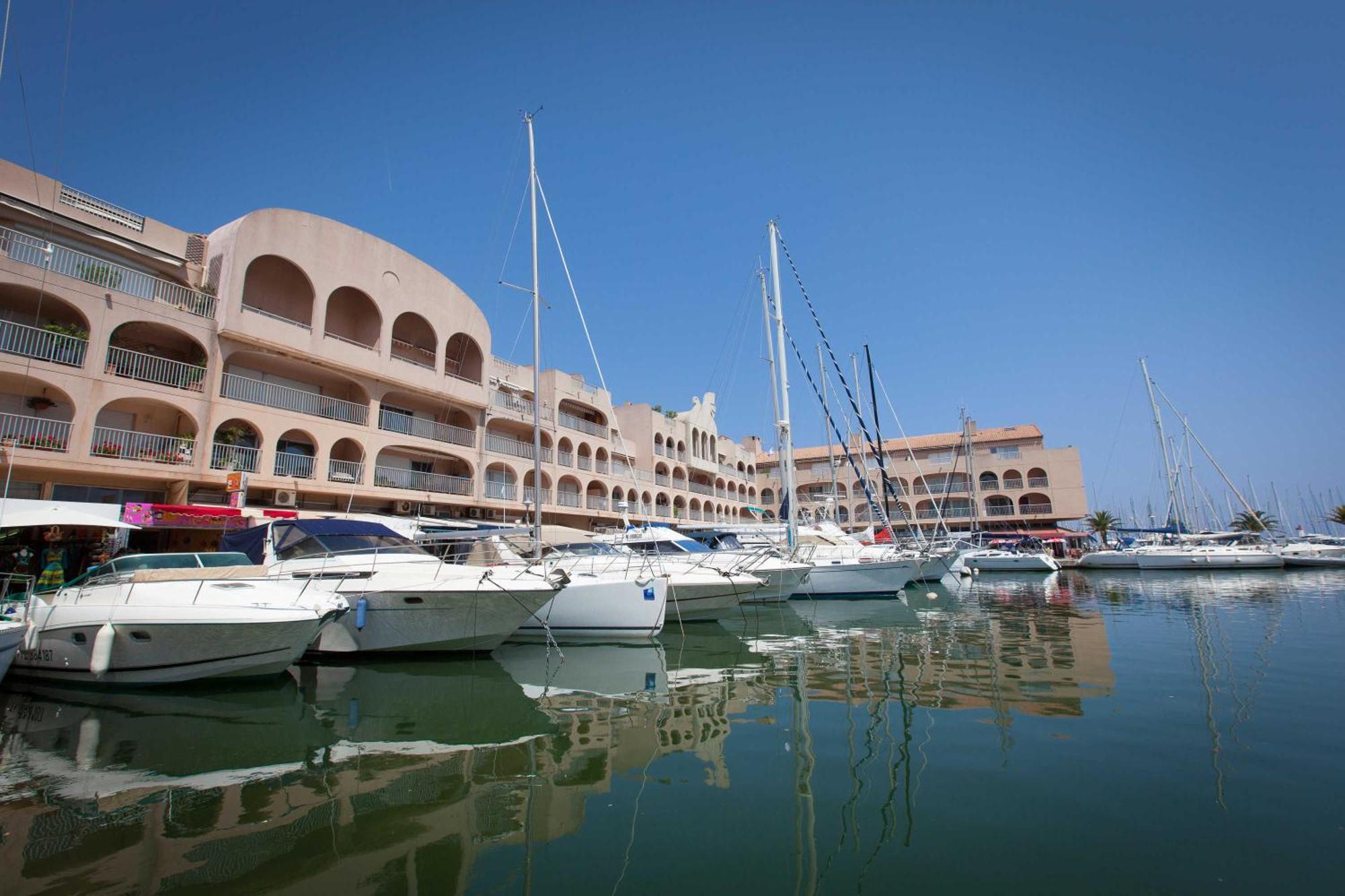 Port De Hyeres L'Etoile Marine Apartment Luaran gambar